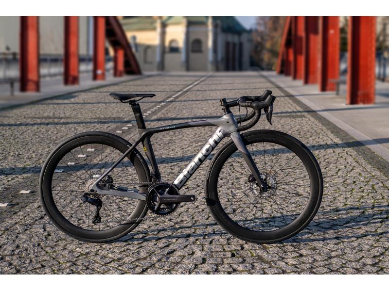 BIANCHI OLTRE XR3 DISC - ULTEGRA 8170