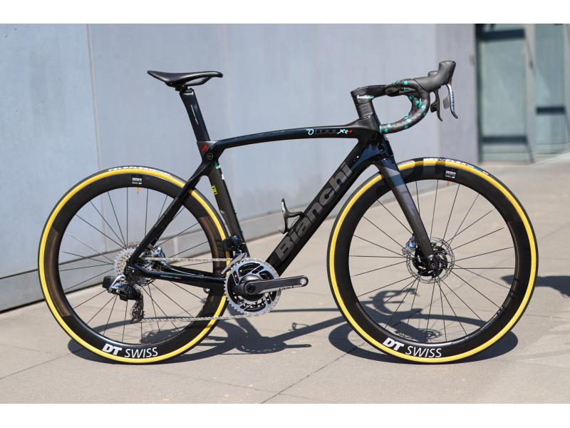 BIANCHI OLTRE XR4 DISC - SRAM RED AXS